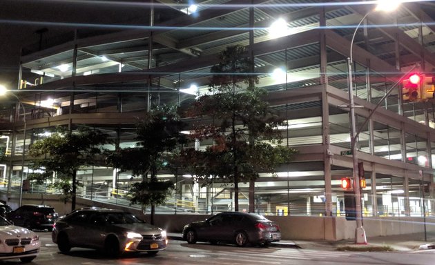 Photo of Queens Family Court Garage