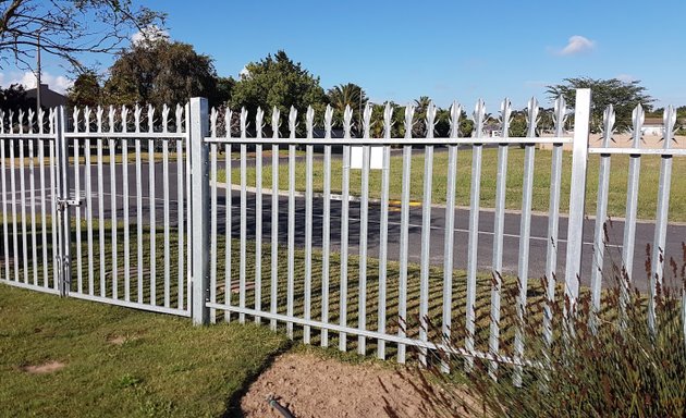 Photo of D & H Fencing Cape Town - All Types of Fencing, Clearvu Fencing, Palisade Fencing, Betafence & More
