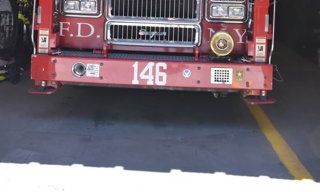 Photo of FDNY Engine 229 Ladder 146