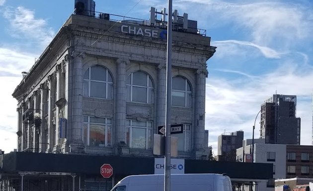 Photo of Chase Bank