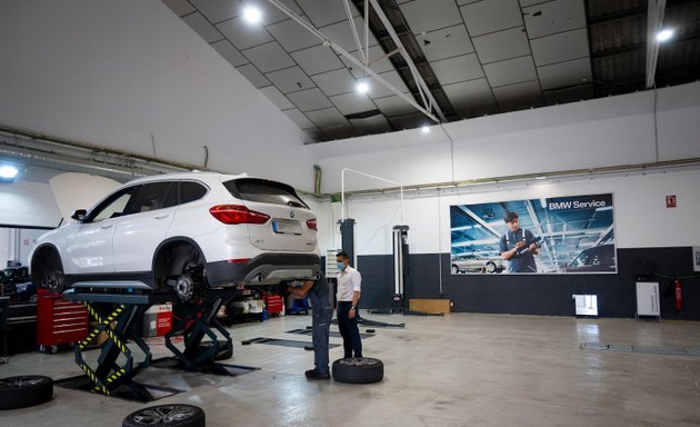 Foto de Taller Oficial BMW y MINI - San Pablo Motor SE30