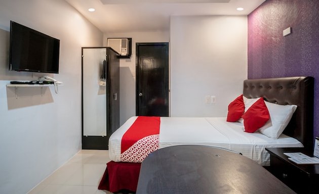 Photo of OYO 697 Obrero Suites