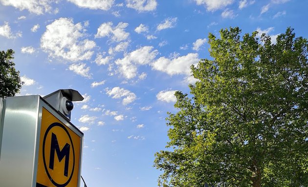 Photo de Métro Canal du Midi, accès coté Conseil Départemental