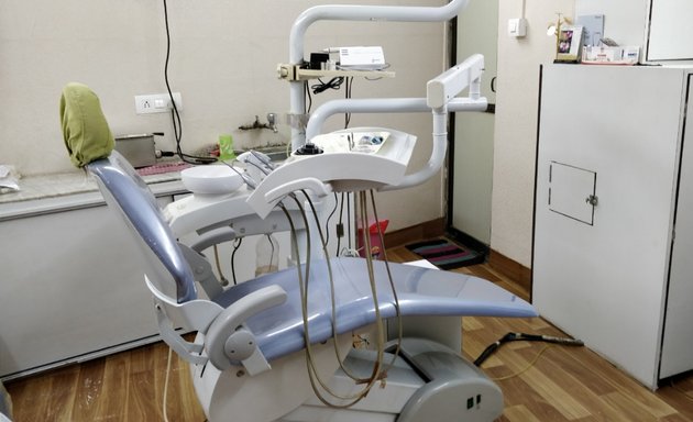 Photo of Dr Mary Punoor Dentist