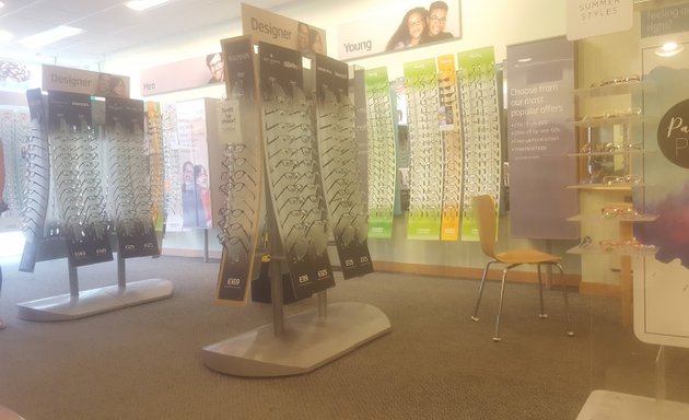 Photo of Specsavers Opticians and Audiologists - Southend