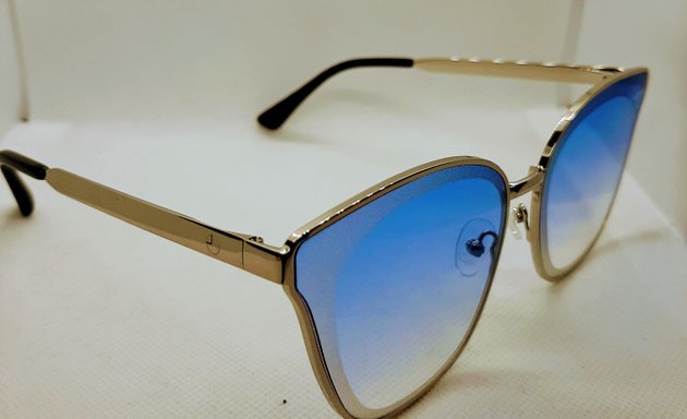 Photo of Lavish Eyewear Inc.