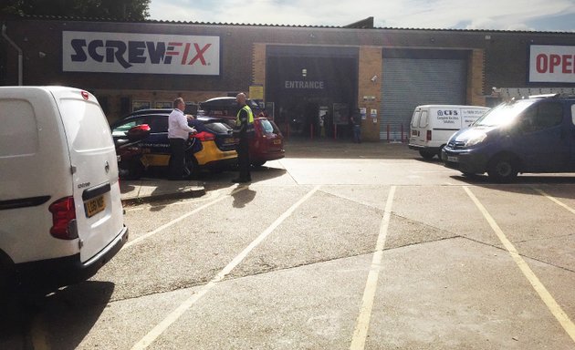 Photo of Screwfix Bow