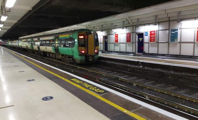 Photo of Victoria Station Green Line