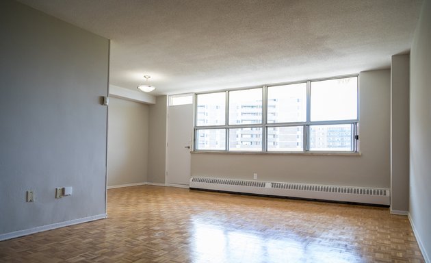 Photo of H&R Apartment for Rent: 1, 2, 3 Bedroom Apartments