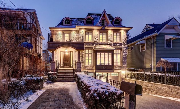 Photo of Houses For Sale Etobicoke