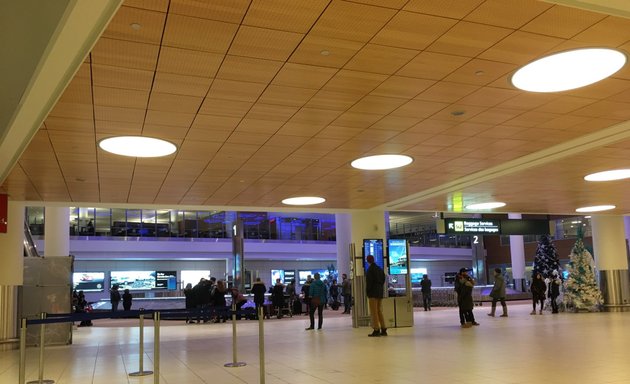 Photo of Winnipeg Richardson International Airport Parkade