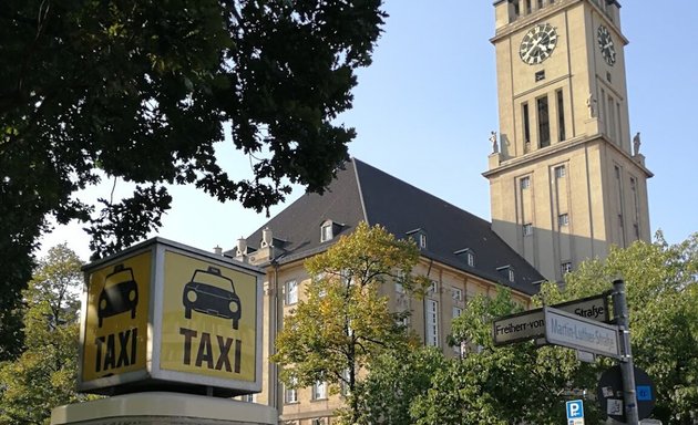 Foto von Taxi-Ruf Rathaus Schöneberg