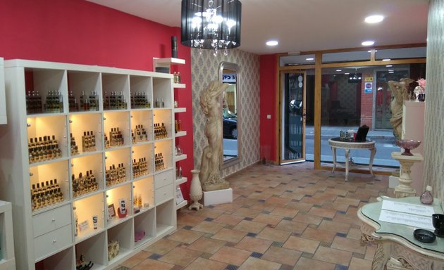 Foto de Perfvmes Boutique Alicante - Perfumes, cosmética y ambientadores