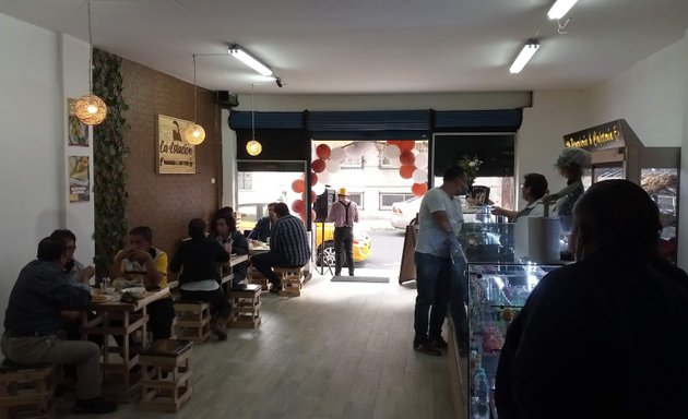 Foto de Panadería y Cafetería La Estación