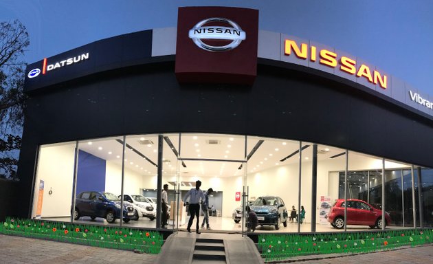 Photo of Vibrant Nissan