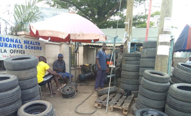Photo of a tyre repair shop
