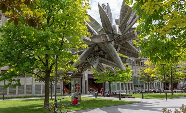 Photo de Bibliothèque des Grands Moulins - Université Paris Cité