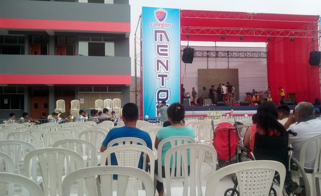 Foto de Cancha La 10 Sede San Juan De Lurigancho