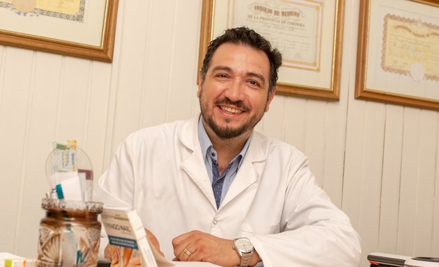Foto de Dr. Diego Tello | Médico Dermatólogo