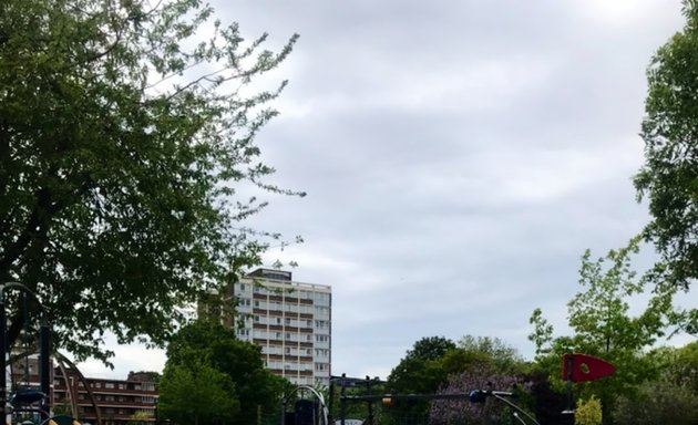 Photo of Shoreditch Park Playground