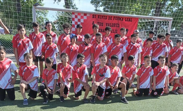 Foto de Complejo Sagrada Familia Futbol 8