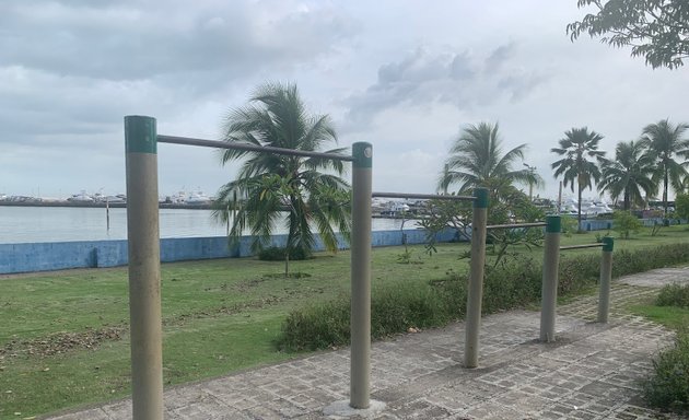 Foto de Outdoor Exercise Gym at Vasco Nunes de Balboa