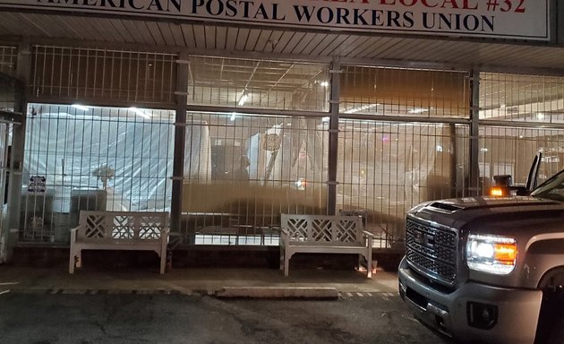 Photo of American Postal Workers Union