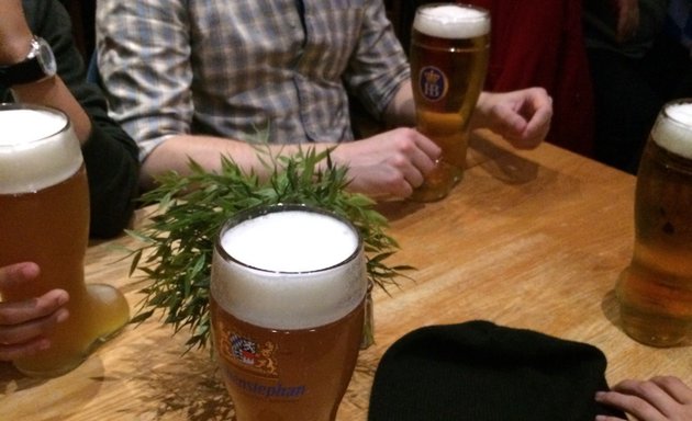 Photo of Max Bratwurst und Bier