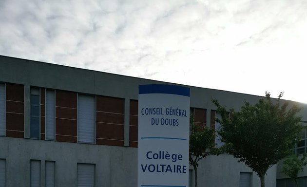 Photo de Collège Voltaire