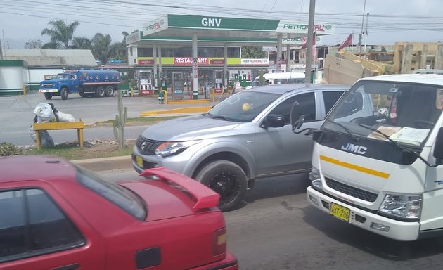 Foto de Petroperu, Estacion de servicios lurin