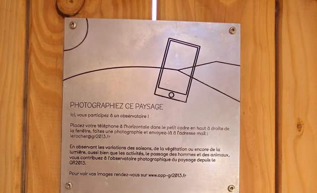 Photo de le Rocher du Parc Départemental de la Tour de L’arbois