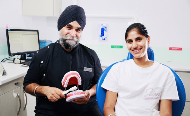 Photo of Dr Harminder Singh- Indooroopilly Dentist