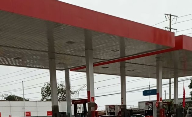 Foto de Petroperu, Estacion de servicios lurin