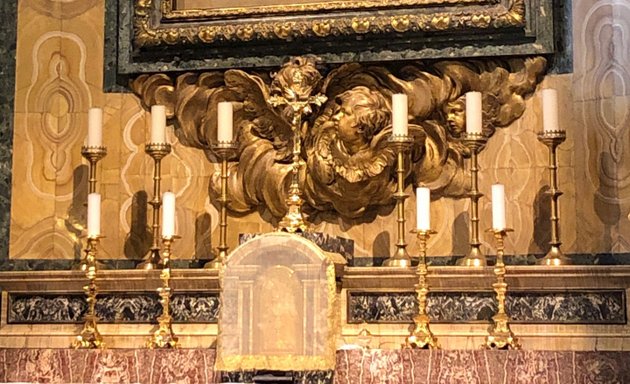 foto Basilica di Sant'Apollinare alle Terme