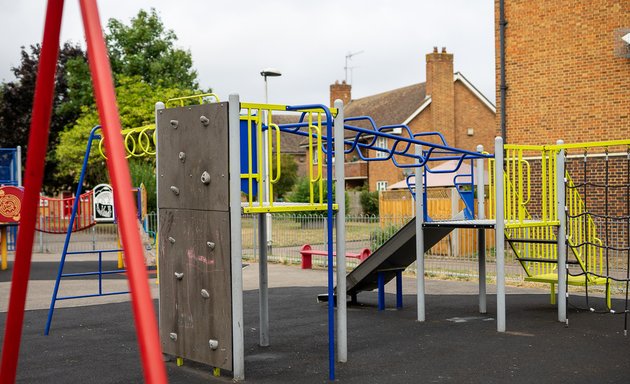 Photo of Armfield Crescent play area