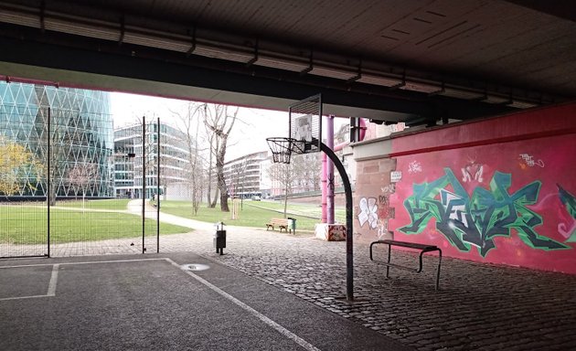 Foto von Basketball court