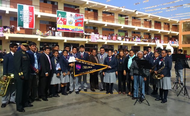 Foto de Colegio Emblemático Rosa de Santa María