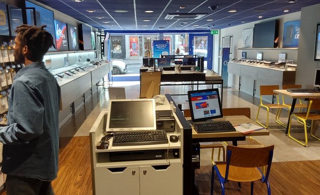 Photo of O2 Shop London - Hampstead