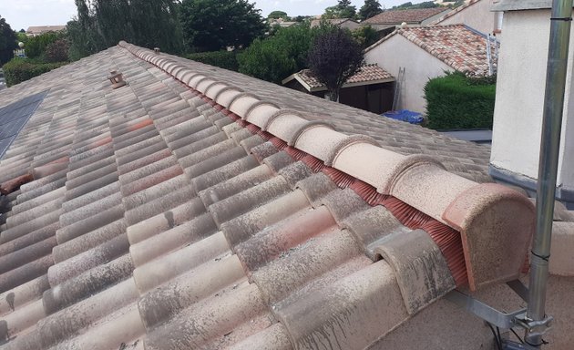 Photo de Stork Habitat : Rénovation Toiture - Démoussage - Couverture zinguerie et charpente à Toulouse