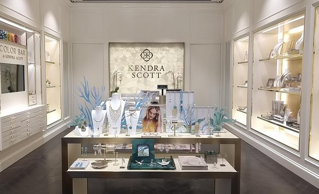 Photo of Kendra Scott