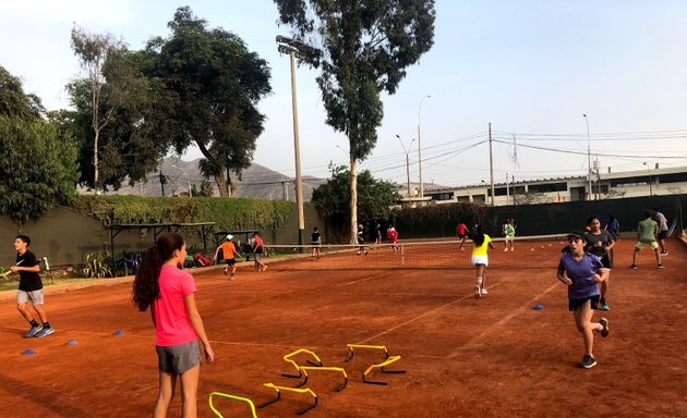 Foto de Academia Play-Tenis - Matías Fernández Alt - SEDE LIMA POLO CLUB