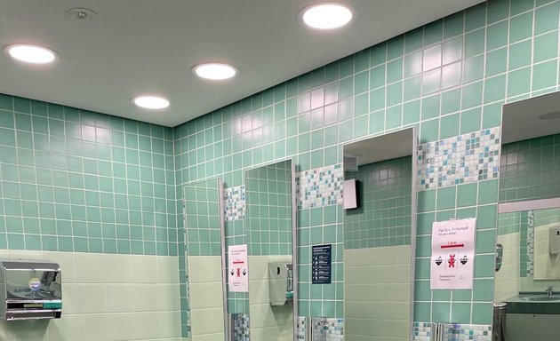 Foto von SANIFAIR WC und Hygiene Center Bahnhof Alexanderplatz