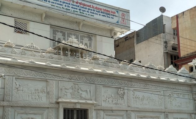 Photo of Shri Munisuvrat Swami Swetamber Jain Temple