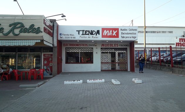 Foto de Tienda Max - Punta de Rieles