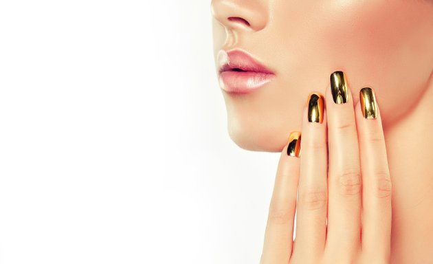 Photo of Gold Class Nails