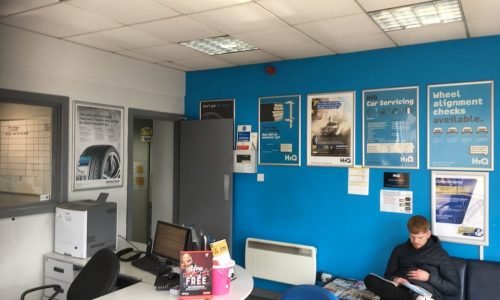 Photo of HiQ Tyres & Autocare Hull