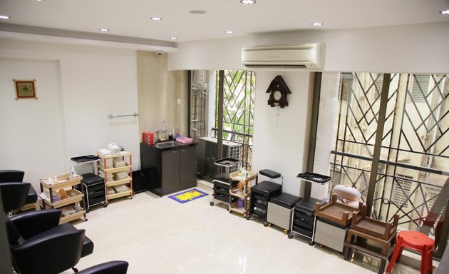 Photo of Kavi's Nail Care & Institute of Nail Technology