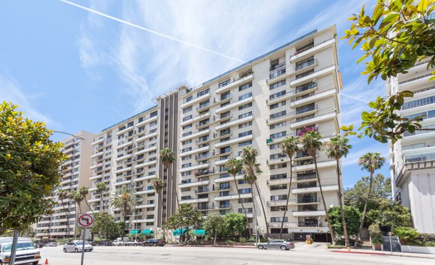 Photo of Condos On Wilshire