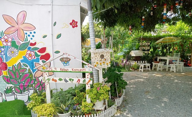 Photo of Lovely Home Gardens