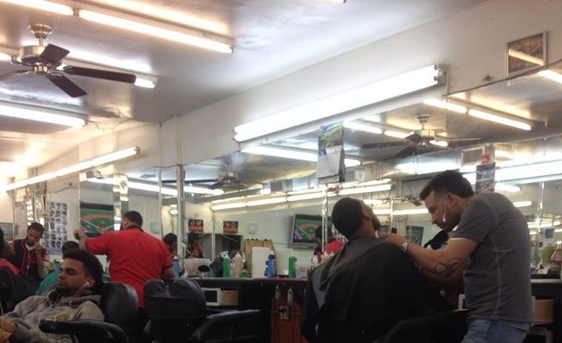 Photo of Pitkin Barbershop